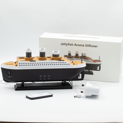 (image for) Ship Model Puff Effect Aroma Diffuser with Colour-Changing LED
