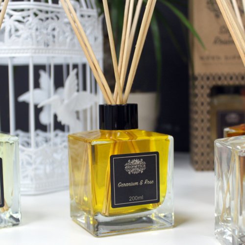 (image for) 200ml Geranium & Rose Essential Oil Reed Diffuser